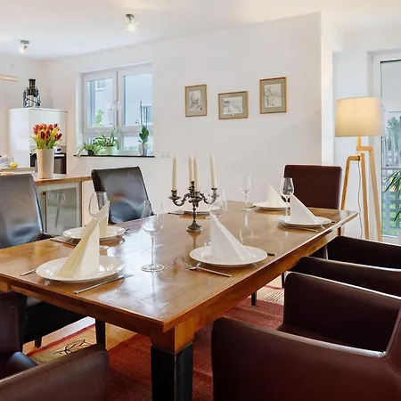 Modernes 5 Schlafzimmer Haus Mit T 別荘