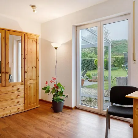 Modernes 5 Schlafzimmer Haus Mit T 別荘 フライブルク